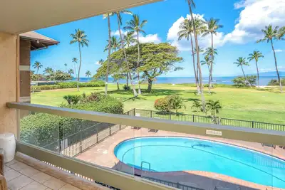 Image de Leinaala Oceanfront #200 2nd Floor unit, Large End Unit, Oceanfront Complex!