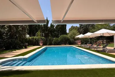 Image de Villa with pool