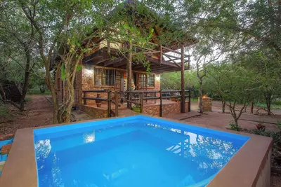 Image de 4-bedroom, 4-bathroom house in Marloth Park with WiFi and Ac. Enjoy your stay