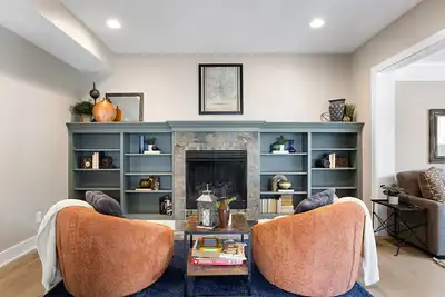 Image de Cute and Quaint on Carrollton | Patio & Game Room