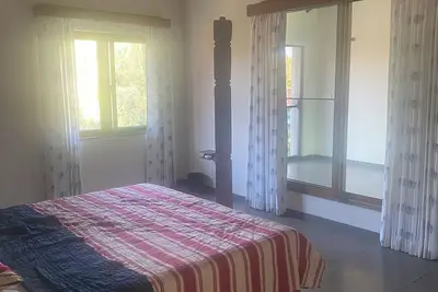 Image de Cozy and luxurious townhouse nestled in a quaint village close to the beach