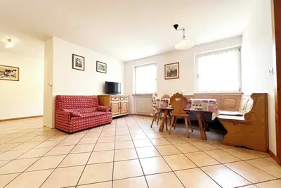 Image de Two-room apartment Arnica located in the historic center of Moena
