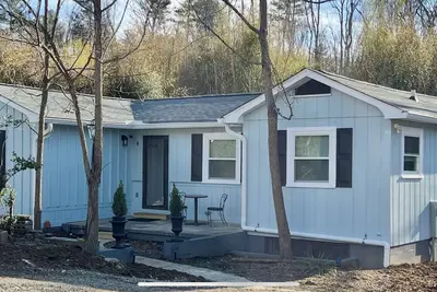 Image de Charming 2-bedroom house in pleasant Weaverville with Ac