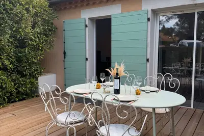 Image de Gîte dans un domaine provençal