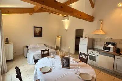 Image de Gîte dans un domaine provençal