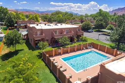 Image de 3-bedroom townhome in perfect Moab with WiFi, Ac and a Pool!