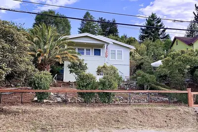 Image de Charming Mill Valley Craftsman!