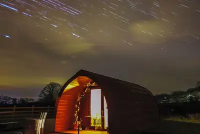Image de Bwthyn Bach Brefi, romantic, with hot tub in Llanddewi-Brefi