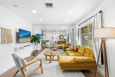 Image de Boho Bungalow with Parking, Wi-Fi, Washer & Dryer, Pets Ok