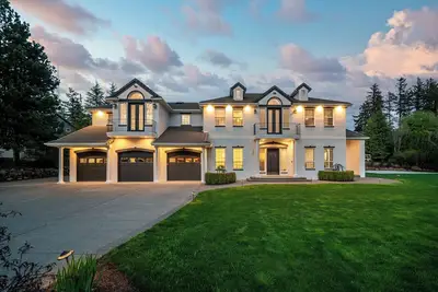 Image de Private 3-Acre Luxury Estate w/ HotTub & Chef Kitchen in Beautiful Happy Valley