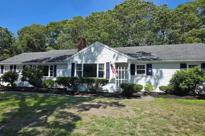 Image de Less than a mile to Keys Beach Hyannis.