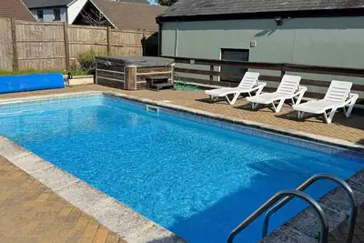 Image de Tig Bhan, family friendly, with pool in Llanteg