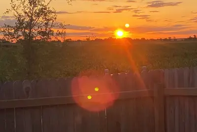 Image de New 4br Townhome in Kyle, I-35 Access, Sunrise Views Over Cornfields