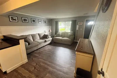 Image de Gorgeous, Pet Friendly and Completely Remodeled 2 Bedroom condo in Independence