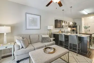 Image de Cotton District Condo: Walkable Spot for Game Day!