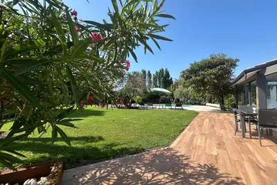 Image de Maison avec chalet et Piscine sur le Bassin d'Arcachon à 10' de la Dune de Pilat