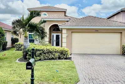 Image de 4-bedroom house in No Fort Myers with Pool, Gulf Access & Resort Features