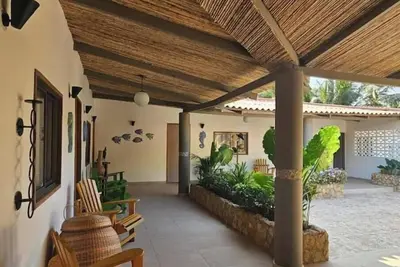 Image de Oceanfront cabin! Private beach