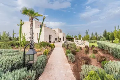 Image de Beautiful garden Villa with heated pool.