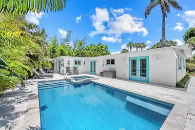 Image de Sunset West | Private Pool, Spa, Near Siesta Key Beach & Siesta Key Village
