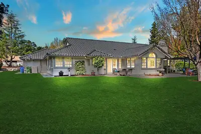 Image de Remodeled 1-Acre Templeton Escape w/ Fire Pit