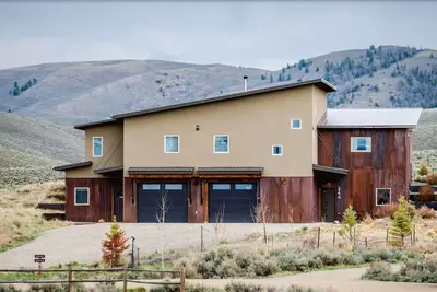 Image de Spacious 4-bedroom house in lovely Gunnison-Pet and Family friendly