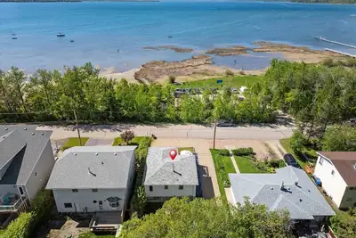 Image de Kinepik Cottage | Sunroom + Beach Access