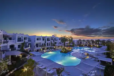 Image de Enjoy Bay Sunsets from Family Room with Outdoor Pool at Naama Bay Beach