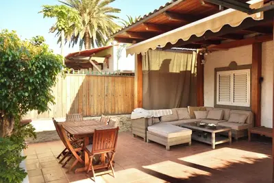 Image de Bungalow de vacances à Playa del Inglés avec piscine partagée, terrasse privée et Wi-Fi