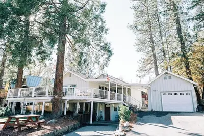 Image de Relaxing Bass Lake Retreat – Welcome to your perfect mountain getaway!