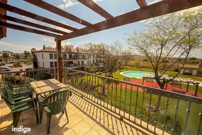 Image de Cis01 • Vue sur la piscine • Orientation sud