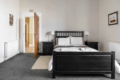 Image de Ardyne House Summary: