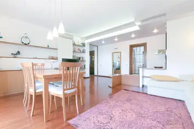 Image de Queen Home Paola - Trois Chambres Appartement, Couchages 7