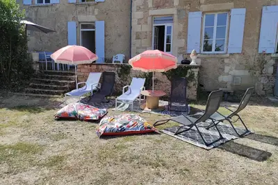 Image de Maison de campagne 'Val D'egray' avec terrasse privée, jardin privé et Wi-Fi