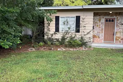 Image de Completely furnished and walking distance from Keesler Afb and the beach!