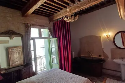 Image de maison, gîte, appart, hôtel particulier de caractère centre historique Pézenas