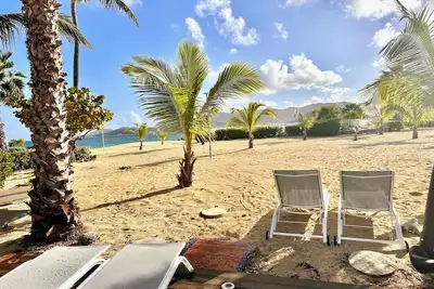 Image de Nouveau magnifique  one bedroom sur la plage de la Baie Nettlé piscines tennis