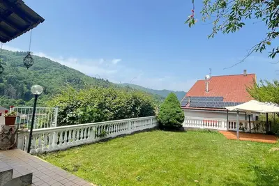 Image de Maison de Vacances 'Il Nido Sul Lago' avec Vue sur le Lac, Terrasse Privée