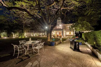 Image de Luxurious 5br Heritage Garden Villa in Bhopal with Palace Views
