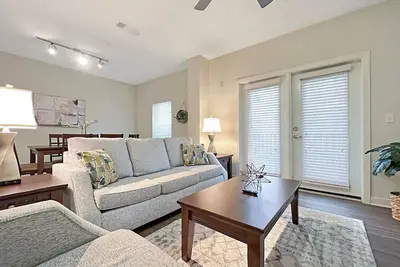 Image de Spacious 1st Floor 2 Br in Gated Community