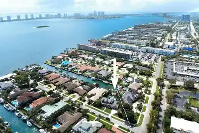 Image de North Palm Beach Coastal Waterfront Family Estate