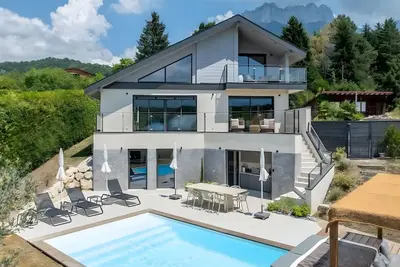 Image de Villa 'Proche Village Et Lac' avec Vue sur le Lac, Wi-Fi et Climatisation