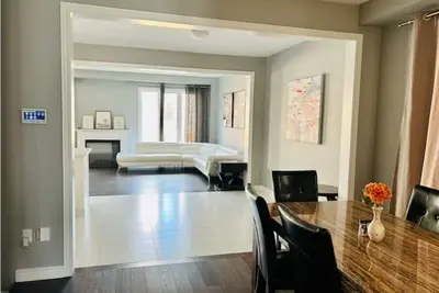 Image de Private Room in Brampton- Room 4