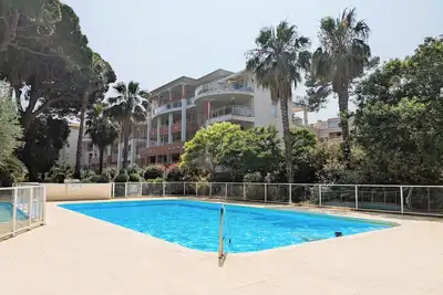 Image de Appartement de 70 m avec piscine partagée à Hyères