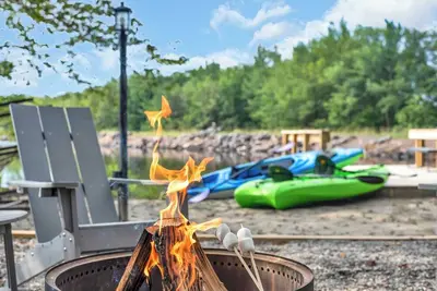 Image de Lakefront | High End | Ac | Pool Table | Kayaks