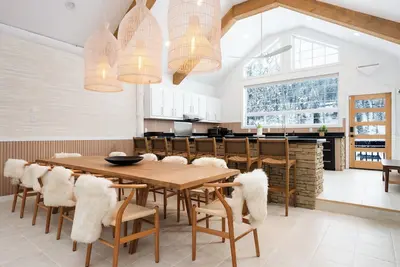 Image de Private Idaho Riverfront Estate | Organic Luxury, Wild Beauty