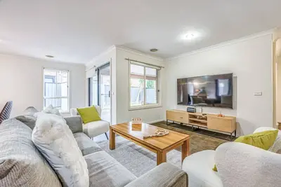 Image de StayAU Newly 8 Beds Spacious Home in Derrimut
