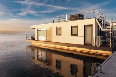 Image de Hausboot KĂĽstennebel