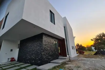 Image de Beach Fences Residence (solar panels and fully equipped)