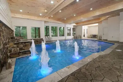Image de Indoor Pool | Hot Tub | Golf – Sierra Cascades